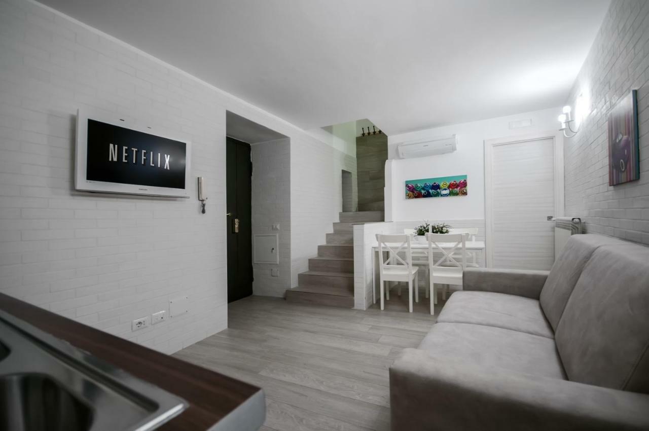 Chiatamone Seaside Suite Napoli Esterno foto