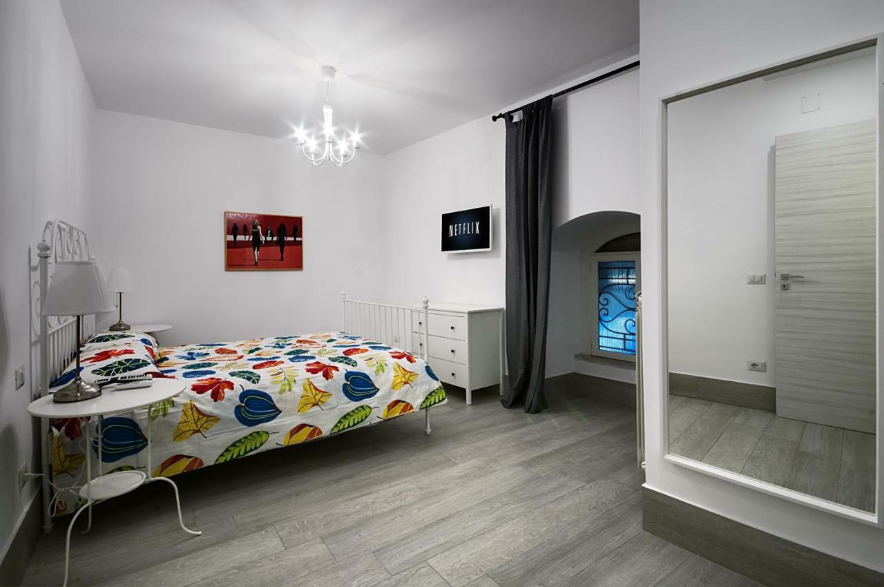 Chiatamone Seaside Suite Napoli Esterno foto