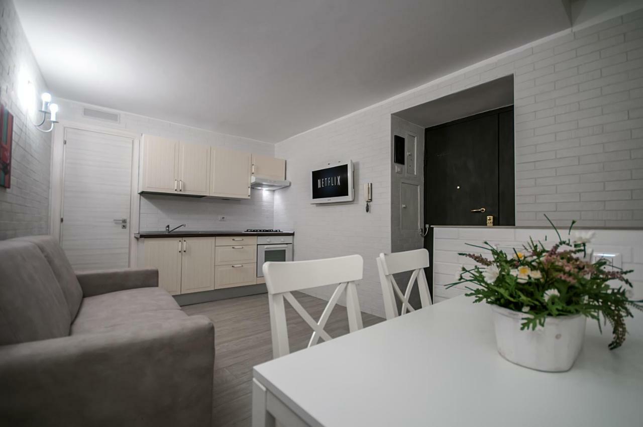 Chiatamone Seaside Suite Napoli Esterno foto